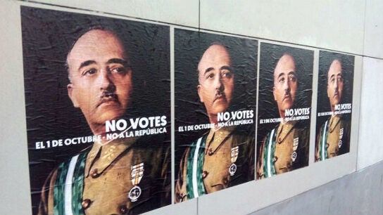 Carteles de Franco colgados en Girona