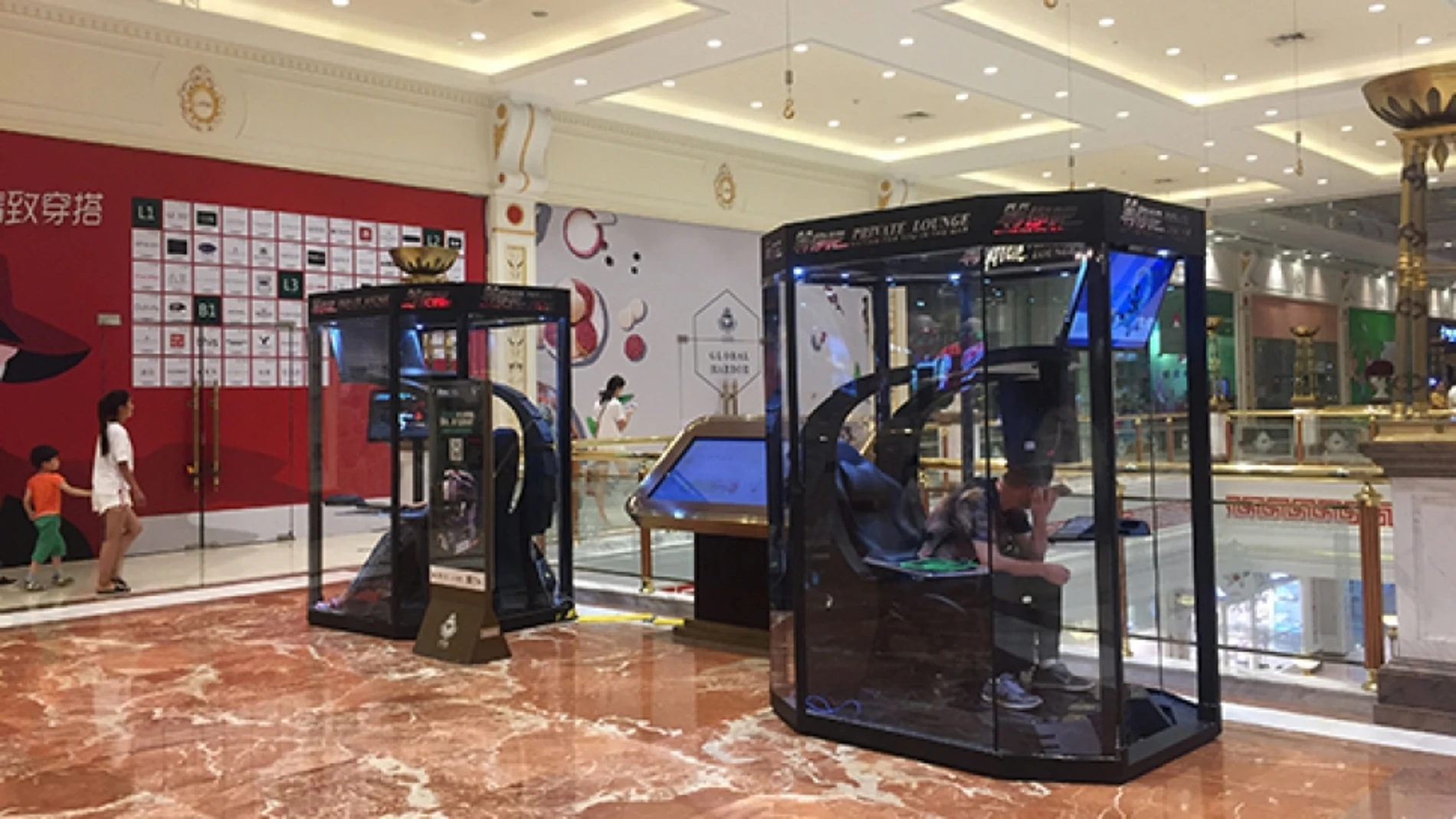 'Aparcamaridos' en un centro comercial de China