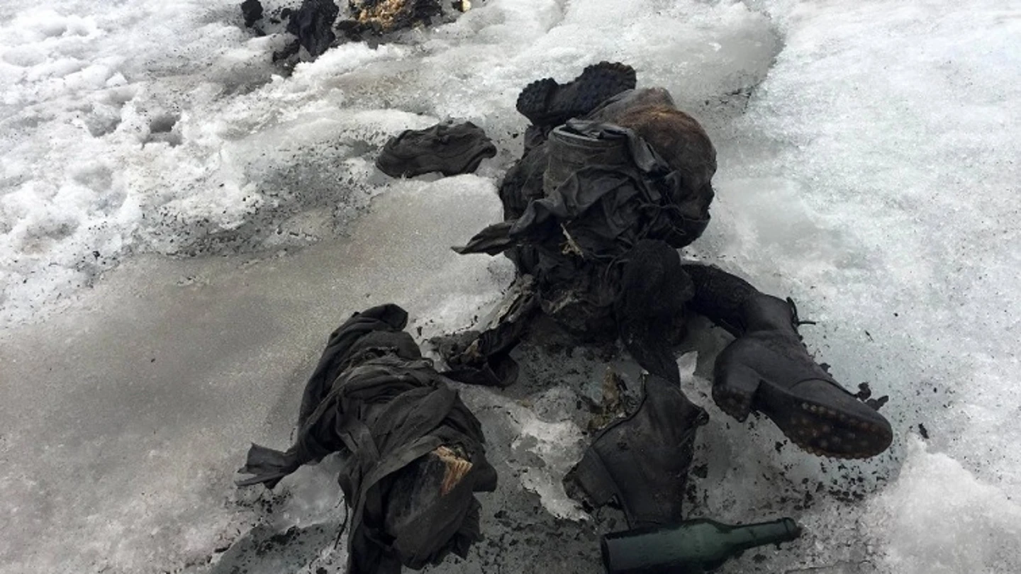 Aparece una pareja suiza perfectamente conservada en un glaciar desaparecida en 1942 Aparece una pareja suiza perfectamente conservada en un glaciar desaparecida en 1942