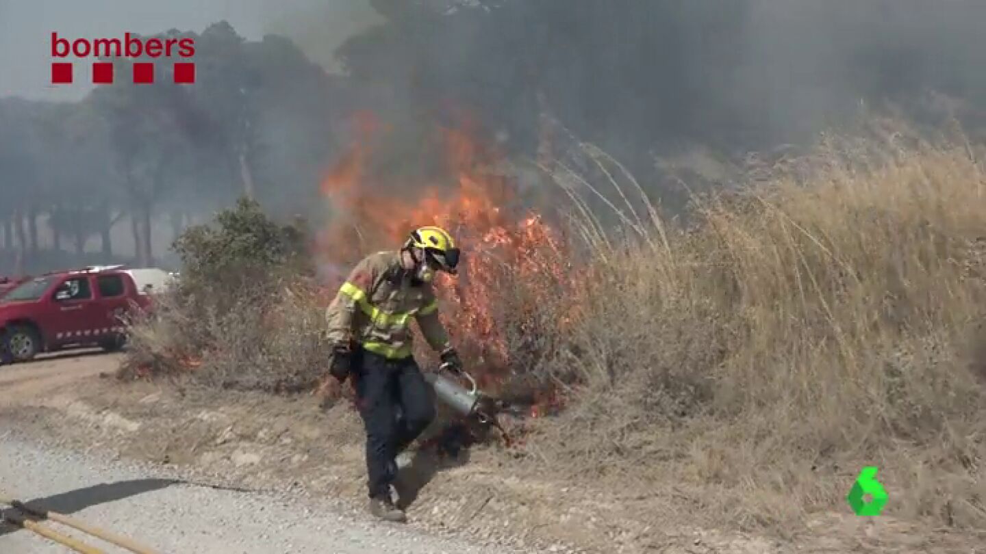 Estabilizado el incendio de Tei&agrave;, Barcelona, que ha obligado al confinamiento de vecinos