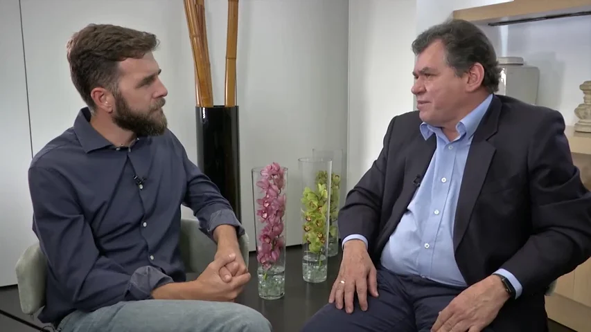 León Valencia, exguerrillero del ELN, esperanzado con que triunfe la paz en Colombia: "Las FARC y Santos están avanzando ante un nuevo acuerdo" León Valencia, exguerrillero del ELN, esperanzado con que triunfe la paz en Colombia: "Las FARC y Santos están avanzando ante un nuevo acuerdo"