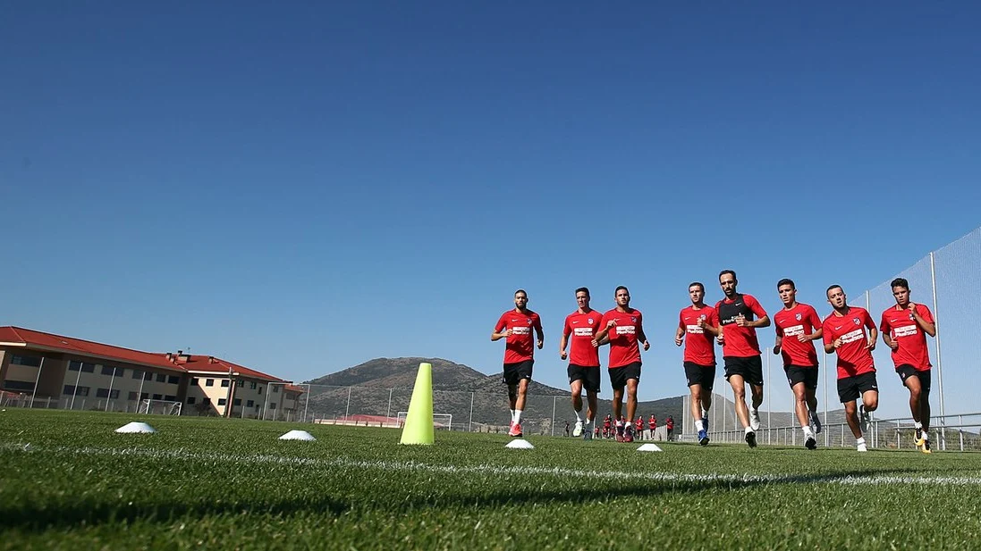 Varios jugadores del Atlético, durante un entrenamiento