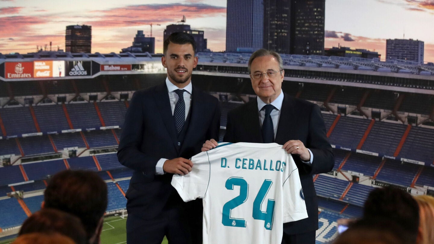 Dani Ceballos junto a Florentino P&eacute;rez
