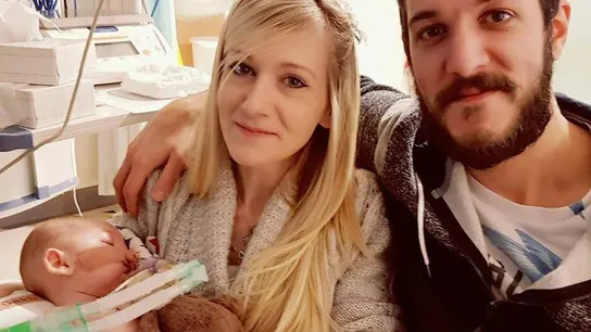 Charlie Gard, acompañado de sus padres Charlie Gard, acompañado de sus padres
