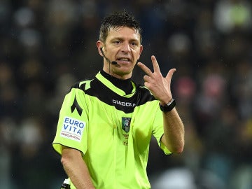 El colegiado italiano Gianluca Rocchi El colegiado italiano Gianluca Rocchi