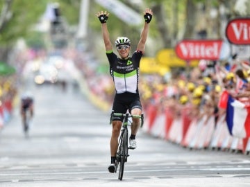 Edvald Boasson Hagen celebra su victoria en la etapa 19 del Tour de Francia Edvald Boasson Hagen celebra su victoria en la etapa 19 del Tour de Francia