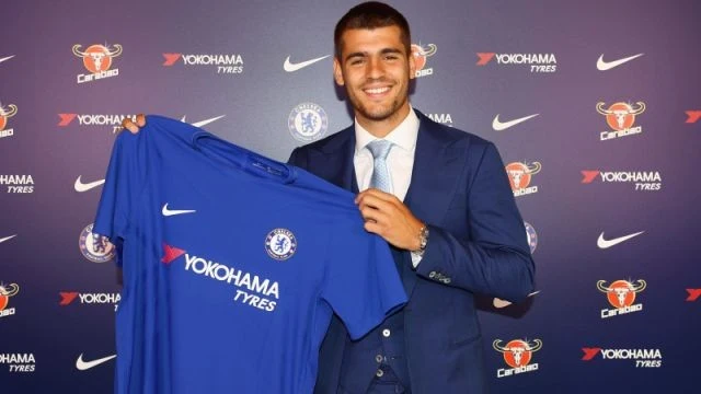 Morata con la camiseta del Chelsea Morata con la camiseta del Chelsea