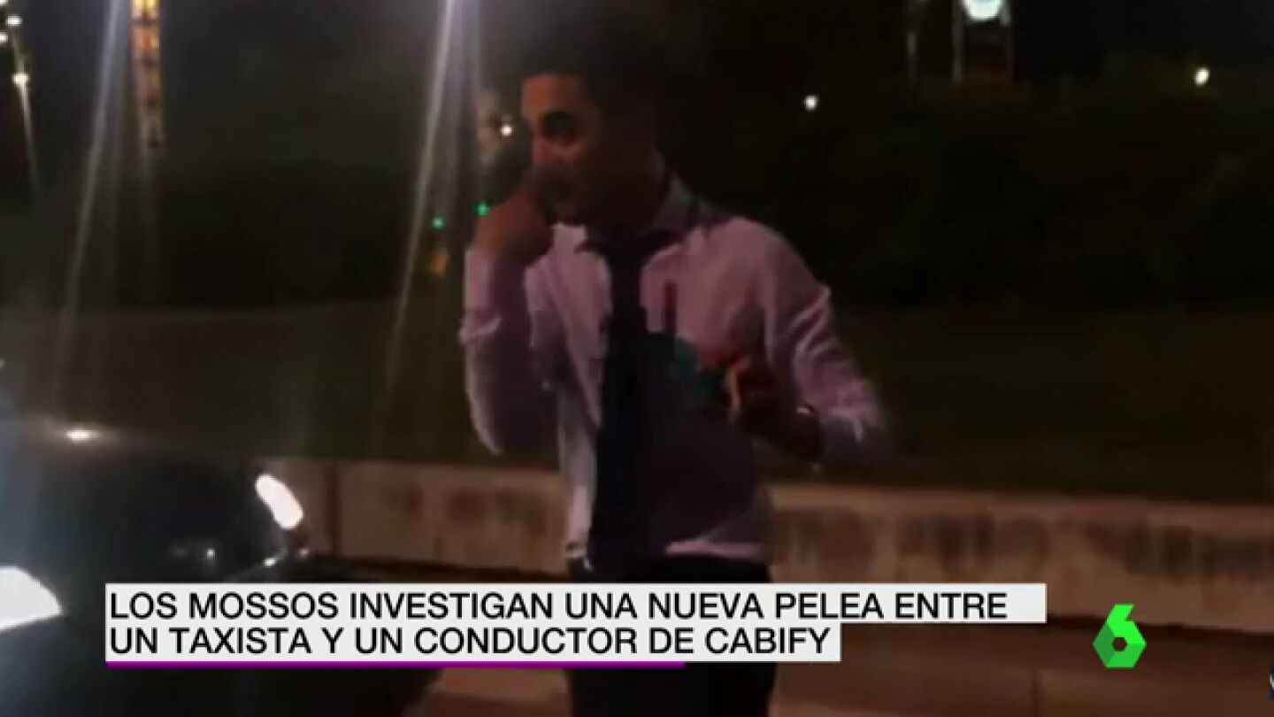 Pelea entre un taxista y un conductor de Cabify en Barcelona