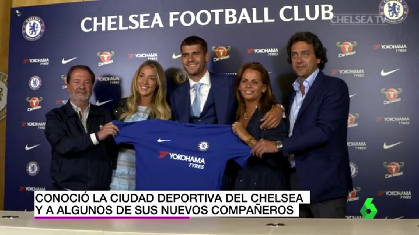 &Aacute;lvaro Morata ya posa con la camiseta del Chelsea: "Estoy muy feliz de estar aqu&iacute;"