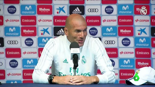 Zidane pide un '9': "Nos falta un delantero" Zidane pide un '9': "Nos falta un delantero"