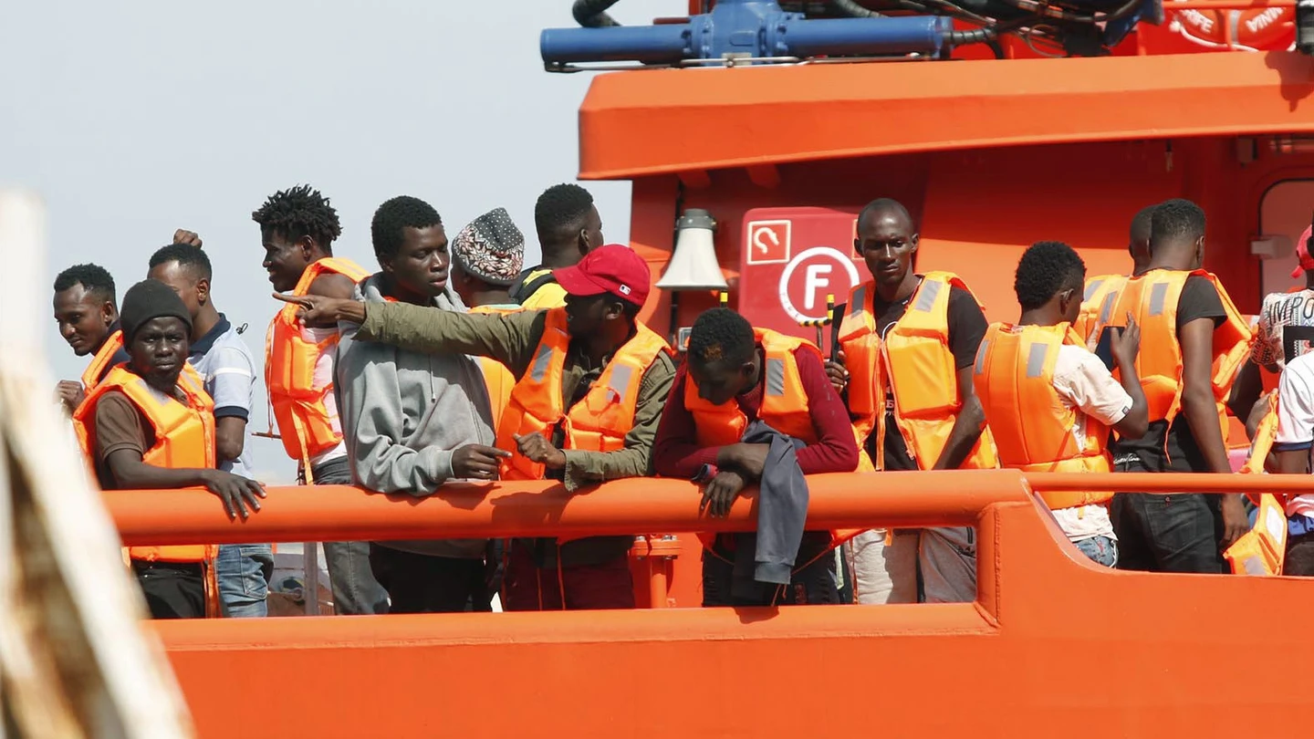 208 inmigrantes rescatados 208 inmigrantes rescatados
