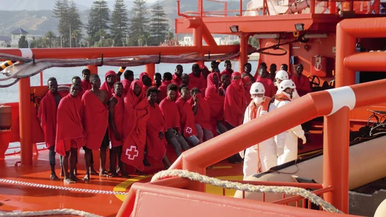 La embarcación de Salvamento Marítimo llegando a las costas de Motril La embarcación de Salvamento Marítimo llegando a las costas de Motril