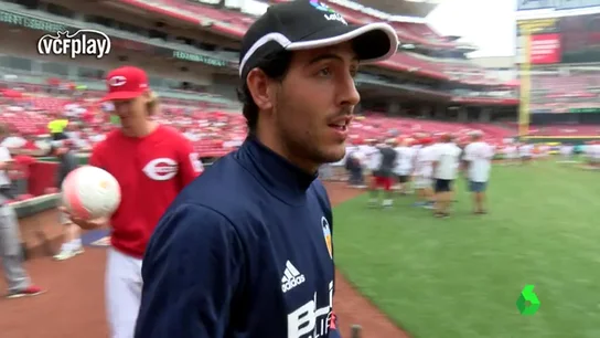 Parejo se pasa al béisbol Parejo se pasa al béisbol