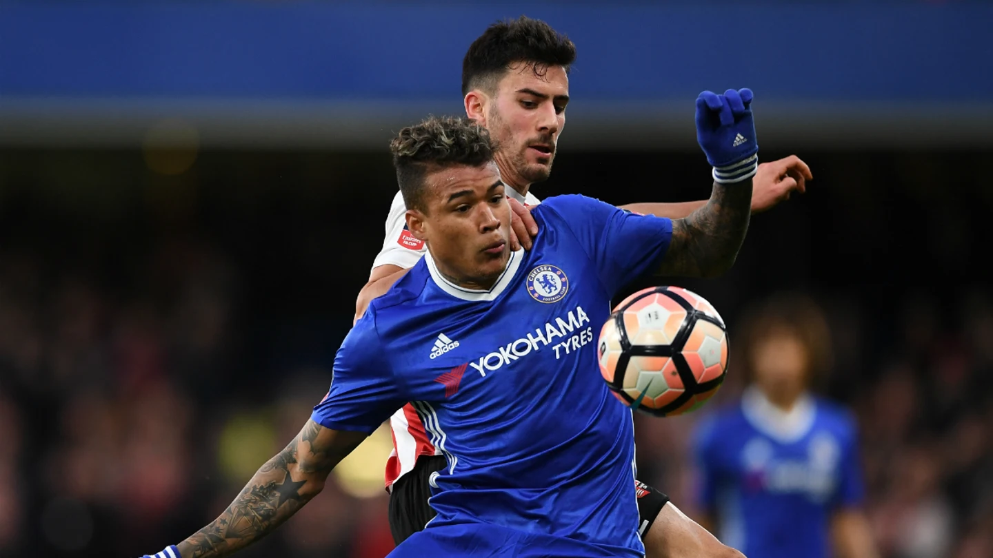 Kenedy, en un partido con el Chelsea Kenedy, en un partido con el Chelsea