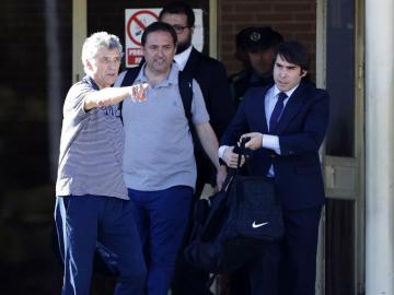 Villar sale de prisión junto a su hijo Gorka Villar sale de prisión junto a su hijo Gorka