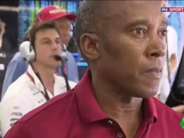 La reacción del padre de Hamilton cuando Mercedes obligó a su hijo a dejarse adelantar La reacción del padre de Hamilton cuando Mercedes obligó a su hijo a dejarse adelantar