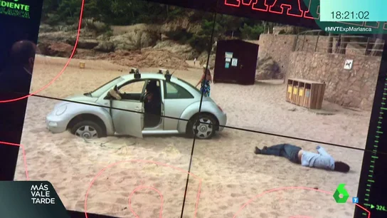 Le multan por aparcar su coche en plena playa de Girona Le multan por aparcar su coche en plena playa de Girona