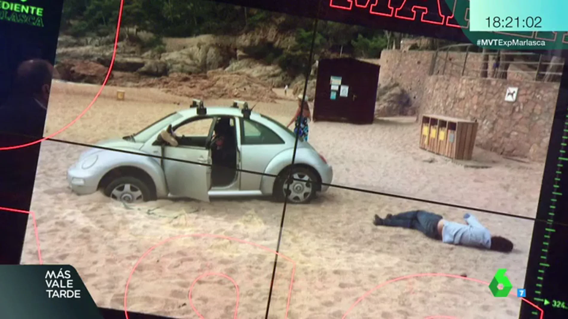 Le multan por aparcar su coche en plena playa de Girona