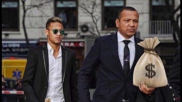 Neymar y su padre, cargados de dinero