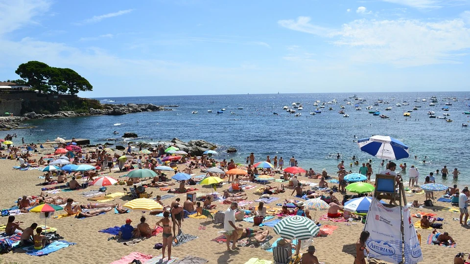 La "realimentación" de las playas perjudica la costa mediterránea