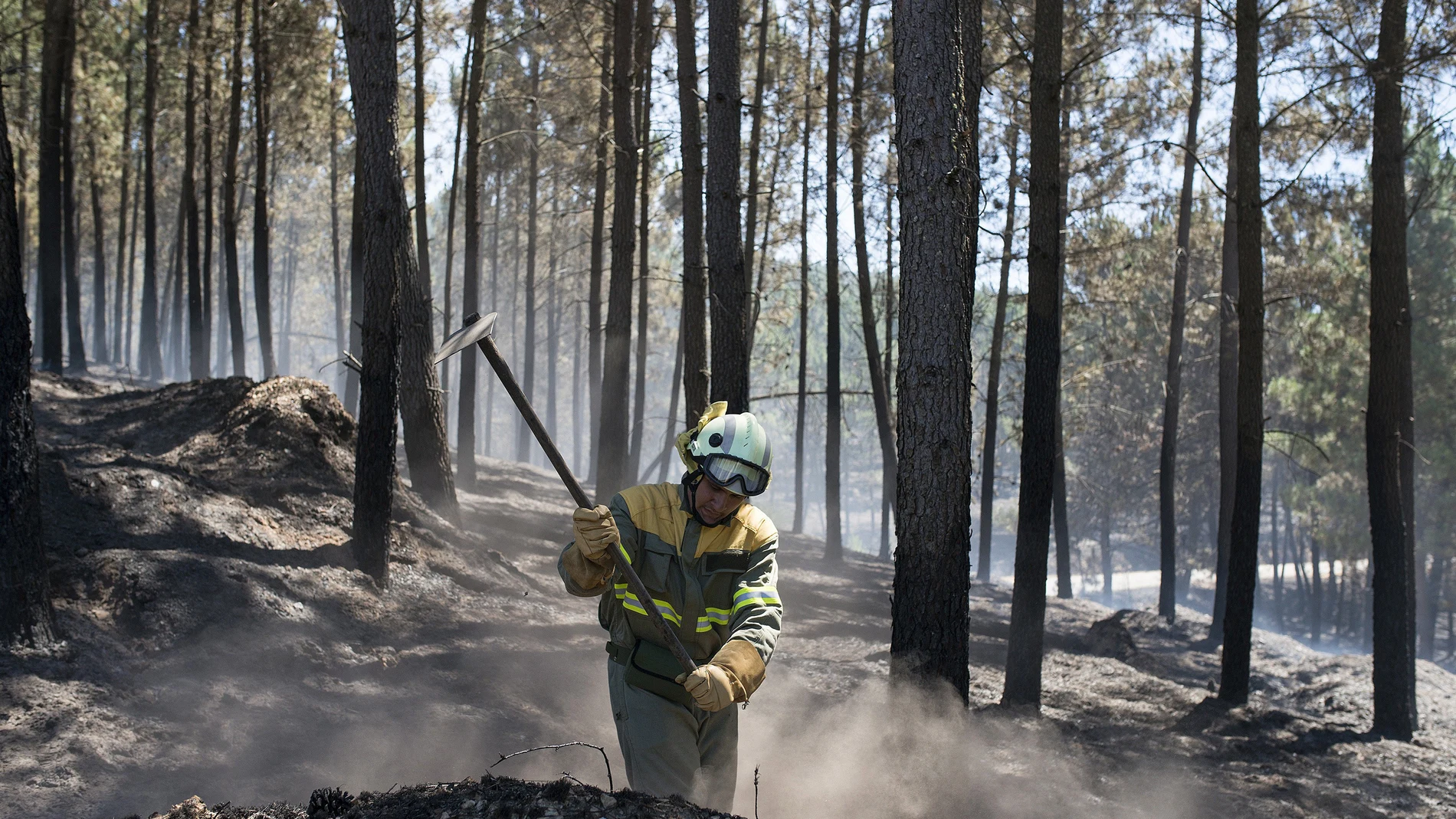 La superficie quemada en Verín (Ourense) se mantiene en las 1.360 hectáreas