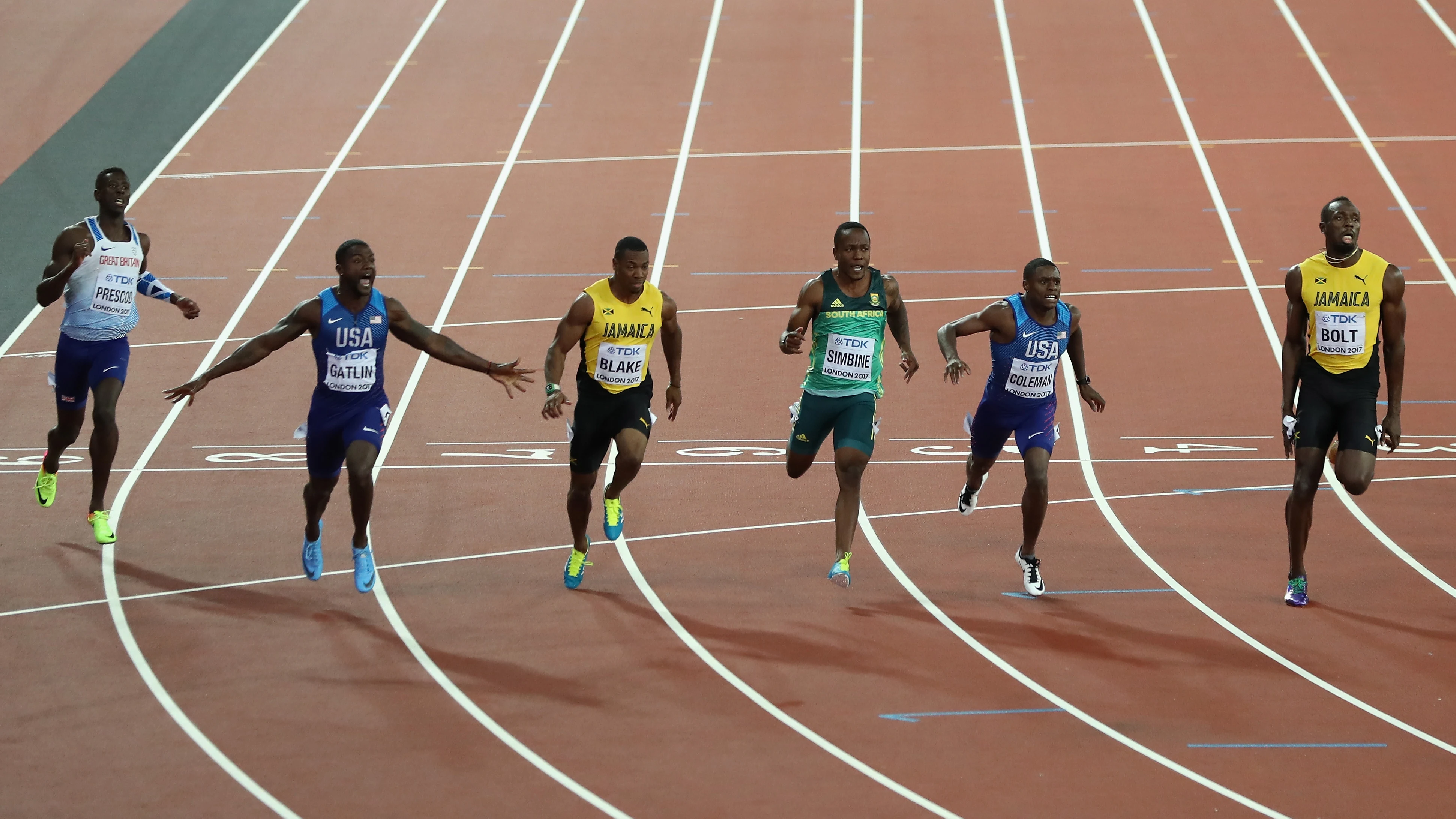 Gatlin celebra la victoria