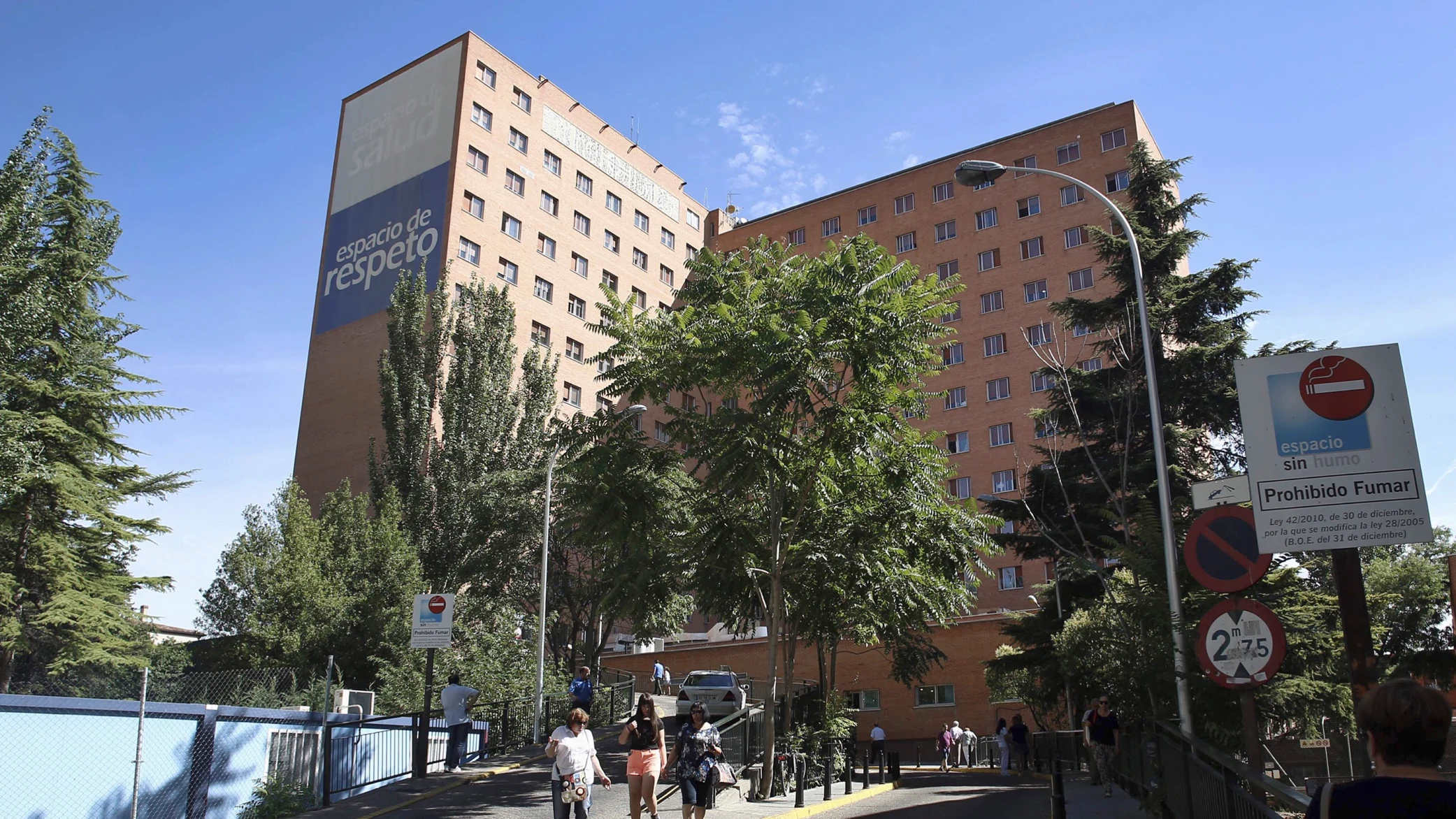 Fachada del Hospital Clínico de Valladolid