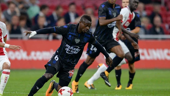 Seri, con el Niza Seri, con el Niza