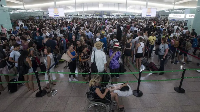 Colas en el aeropuerto de El Prat