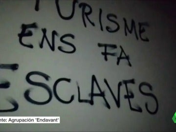 Pintadas de Endavant contra el turismo Pintadas de Endavant contra el turismo