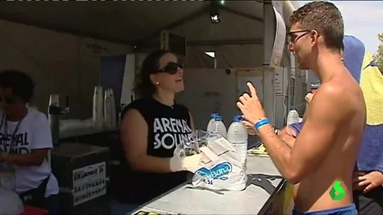 Una iniciativa recoge firmas para que el agua sea gratis en los festivales de música Una iniciativa recoge firmas para que el agua sea gratis en los festivales de música