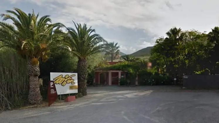 Imagen del hotel de Tarifa donde se ha producido la explosión