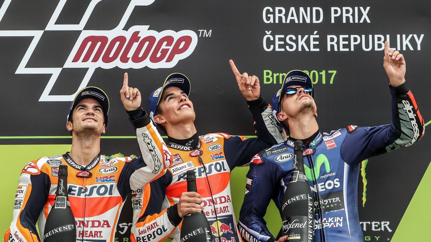M&aacute;rquez, Pedrosa y Vi&ntilde;ales dedicaron el podio a &Aacute;ngel Nieto