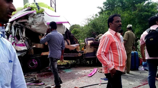 Autobús accidentado en la India en el que viajaban los españoles Autobús accidentado en la India en el que viajaban los españoles