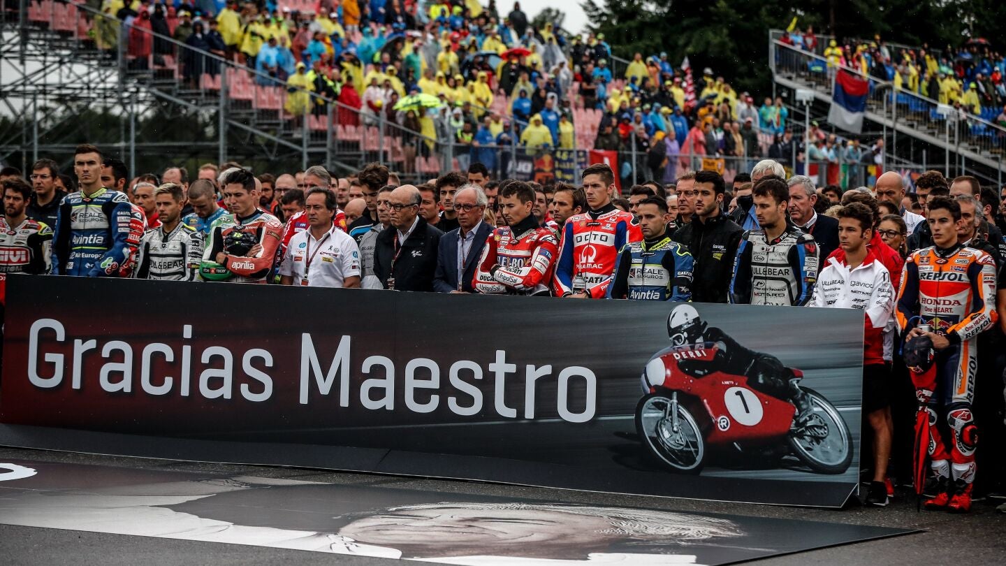 Minuto de silencio en Brno