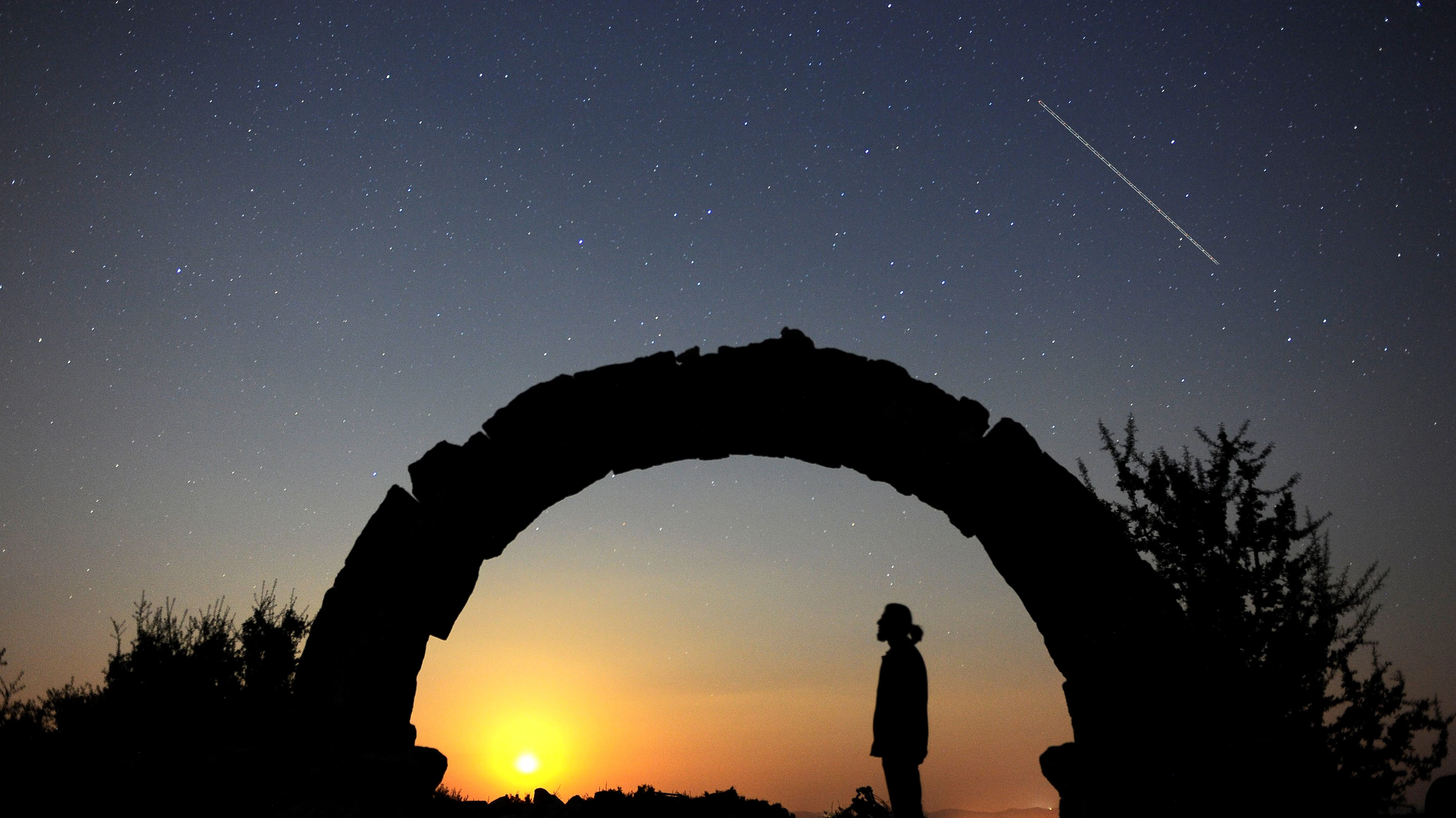  Las Perseidas desde la ciudad de Blandus en Usak, Turquía