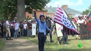 Un supremacista blanco durante una protesta en EEUU