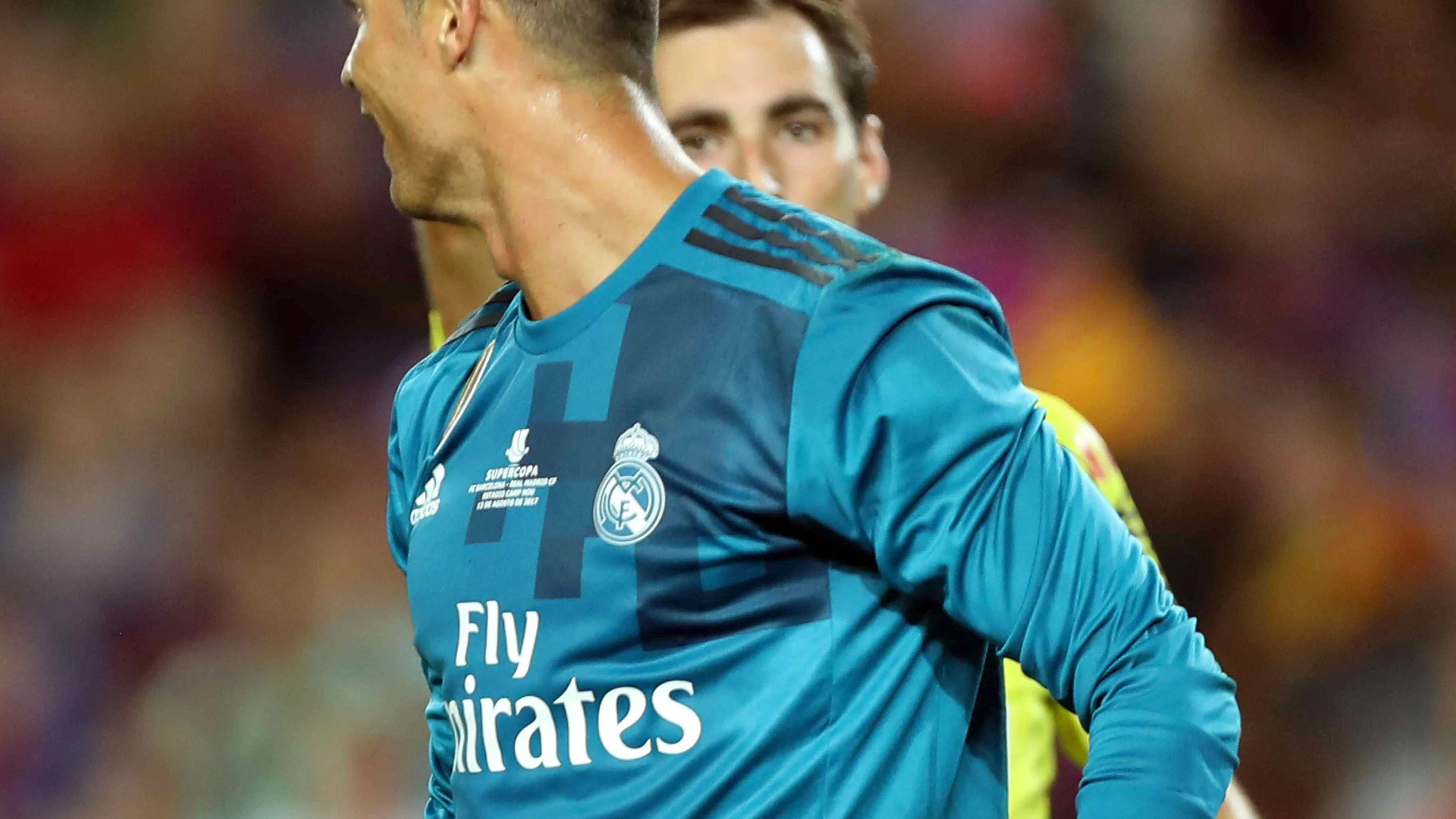 El colegiado expulsa a Cristiano Ronaldo en el Camp Nou