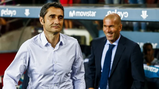 Valverde, en el Camp Nou tras saludar a Zidane Valverde, en el Camp Nou tras saludar a Zidane