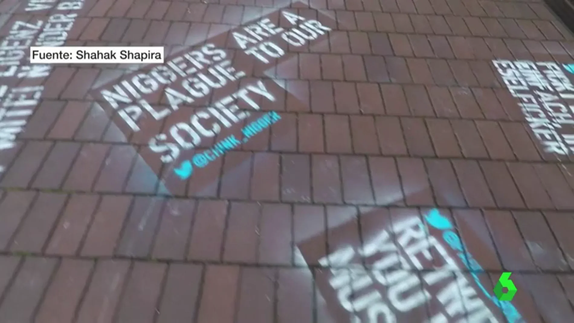 Un joven pinta tuits racistas en las calles de Hamburgo para denunciar estos mensajes