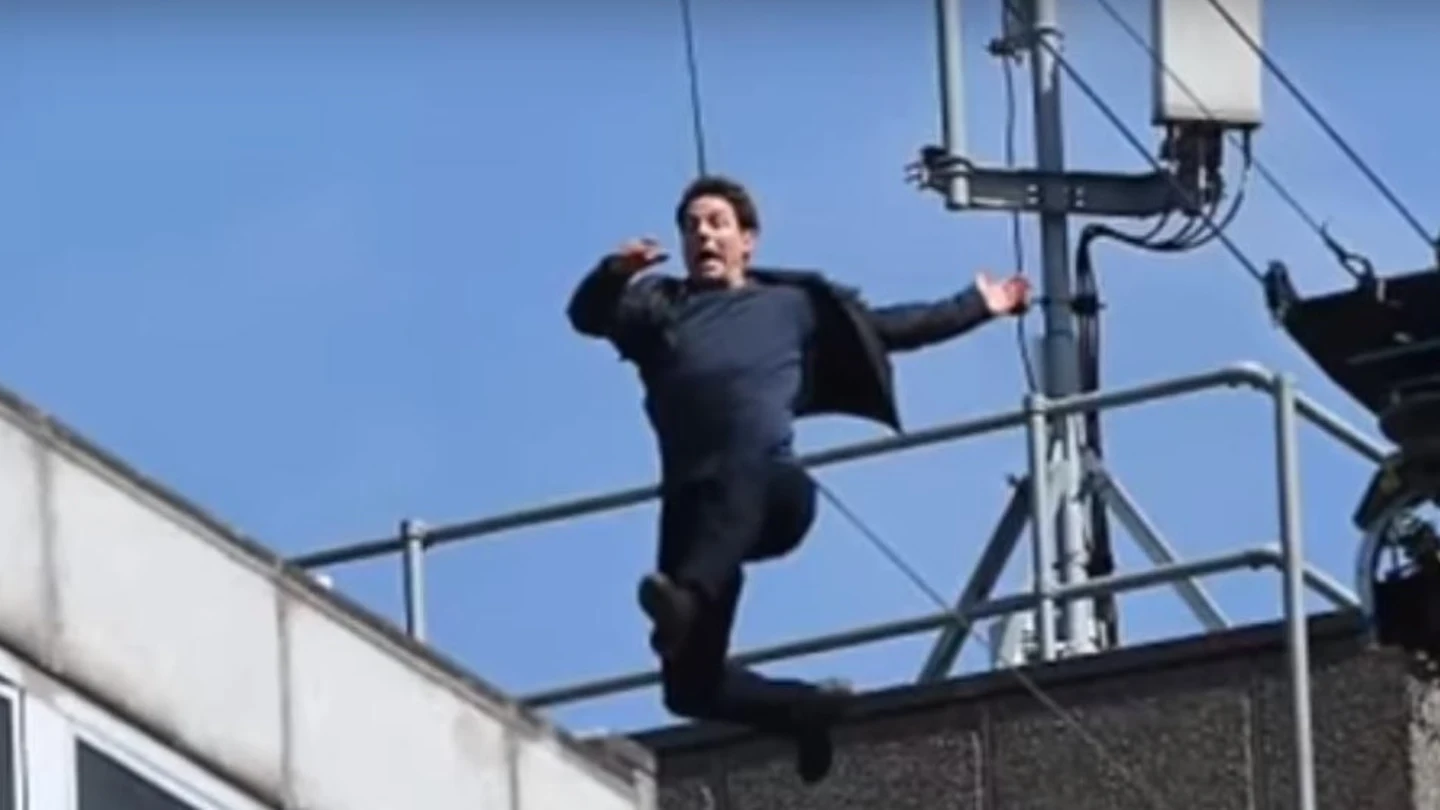 Momento del salto de Tom Cruise Momento del salto de Tom Cruise