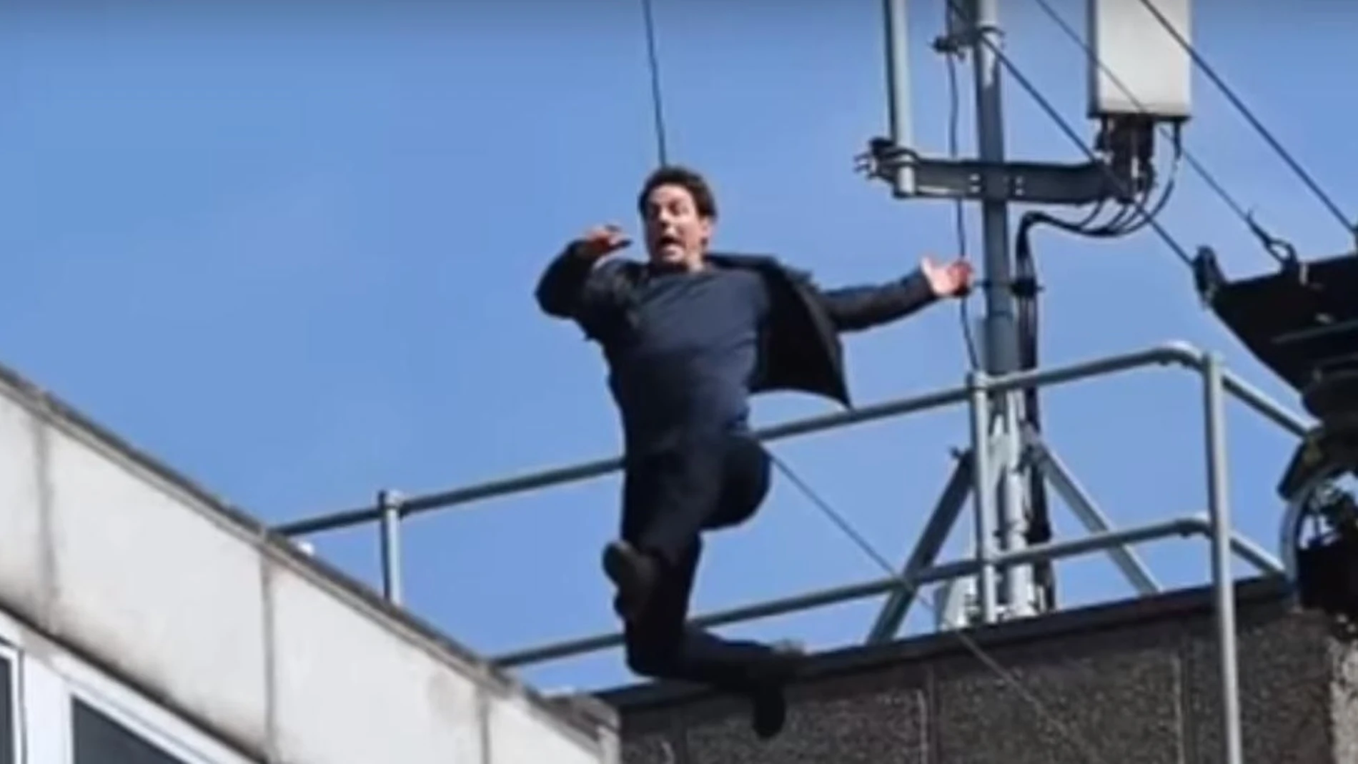 Momento del salto de Tom Cruise