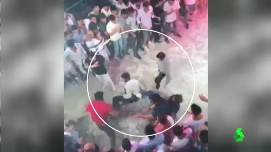 Condenan a prisión a uno de los detenidos por la brutal pelea en la que murió un joven turista italiano en Lloret de Mar Condenan a prisión a uno de los detenidos por la brutal pelea en la que murió un joven turista italiano en Lloret de Mar