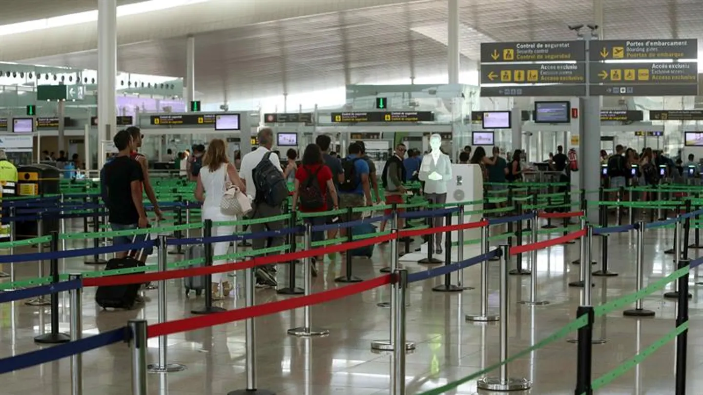 Segundo día de huelgas con normalidad en las colas de El Prat Segundo día de huelgas con normalidad en las colas de El Prat