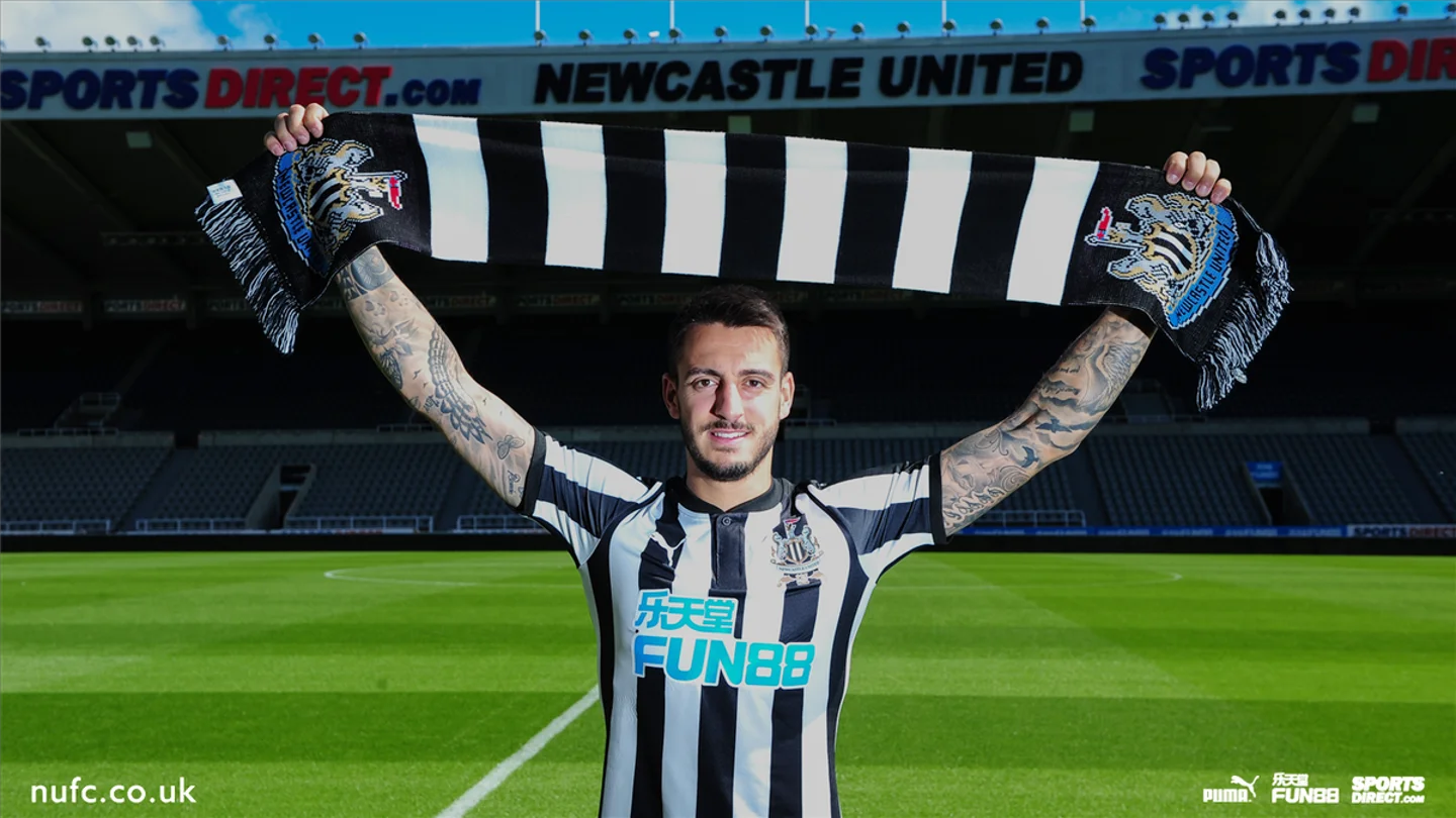 Joselu, nuevo jugador del Newcastle Joselu, nuevo jugador del Newcastle