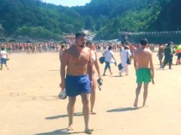 El héroe de la playa de Aguilar: salvó de morir ahogado a un hombre de 72 años El héroe de la playa de Aguilar: salvó de morir ahogado a un hombre de 72 años