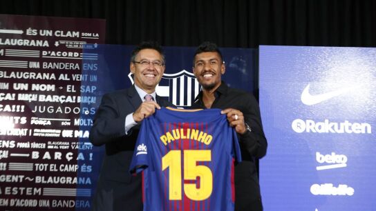 Bartomeu y Paulinho, con la camiseta del brasile&ntilde;o