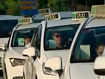 Los taxistas de Málaga ponen fin a la huelga tras cuatro días de paros Los taxistas de Málaga ponen fin a la huelga tras cuatro días de paros