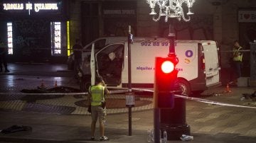 Furgoneta con la que se ha perpetrado el atentado de Barcelona