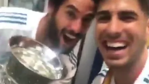 Isco y Marco Asensio celebran la Supercopa de Espa&ntilde;a